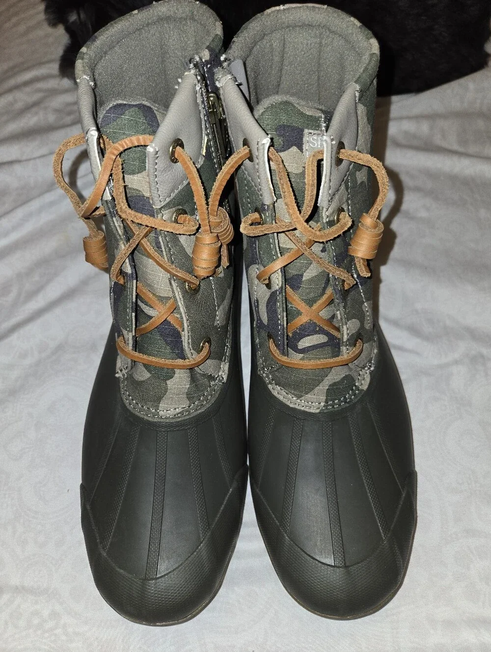 Sperry Women’s Olive Green Camo Duck Boots Size 11